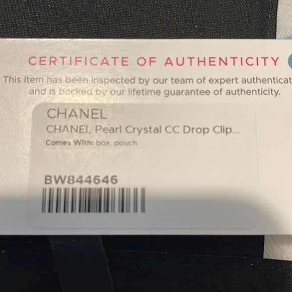 Chanel Pearl Crystal CC Earrings - Picture 6 of 6